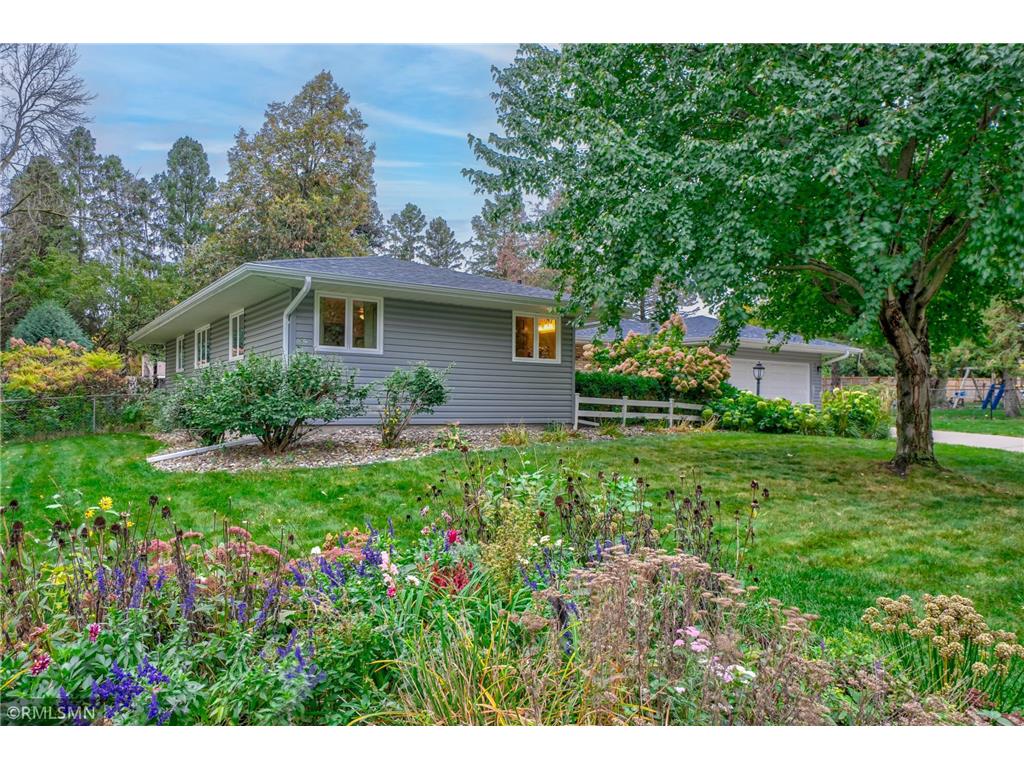 2444 Mamie Avenue E Maplewood MN 55119 6802936 image1