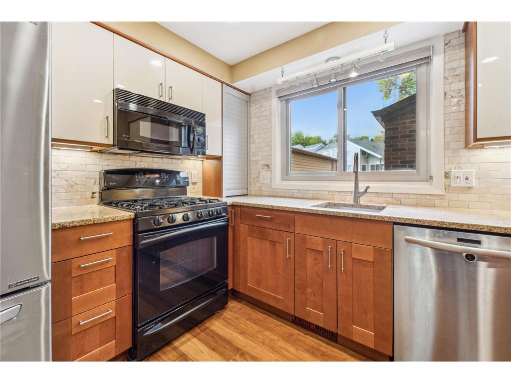 2444 Mendelssohn Lane Golden Valley MN 55427 6472728 image1