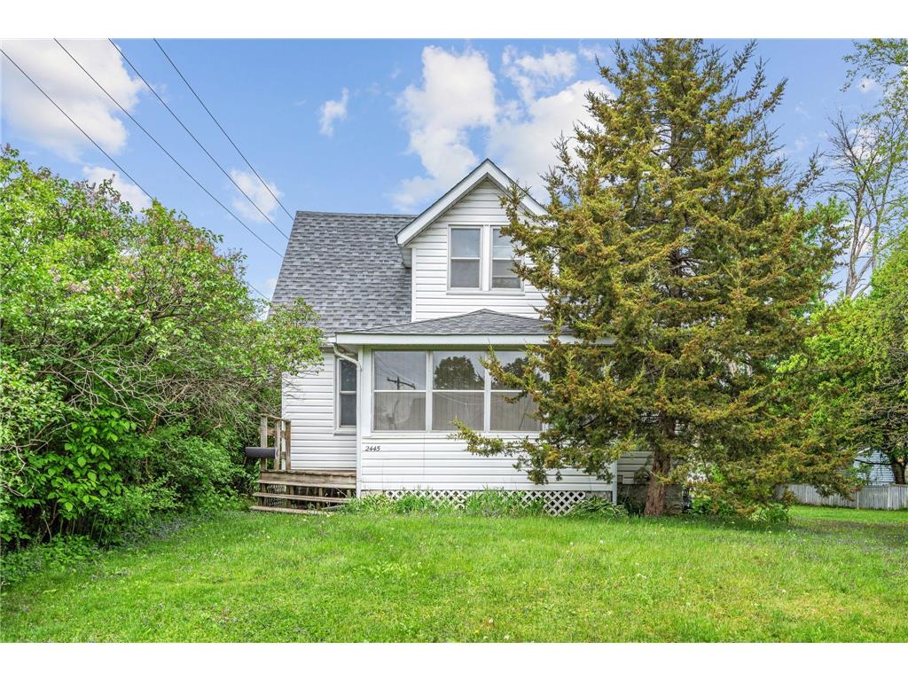 2445 16th Avenue E North Saint Paul MN 55109 7076561 image1