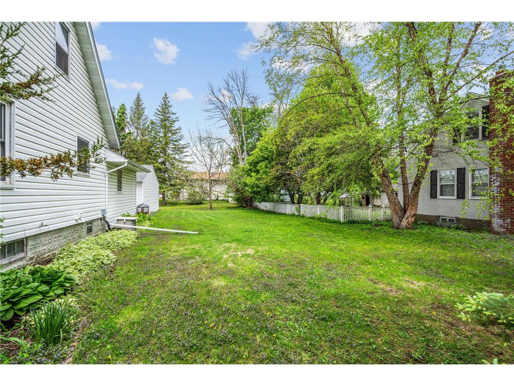 2445 16th Avenue E North Saint Paul MN 55109 7076561 image17