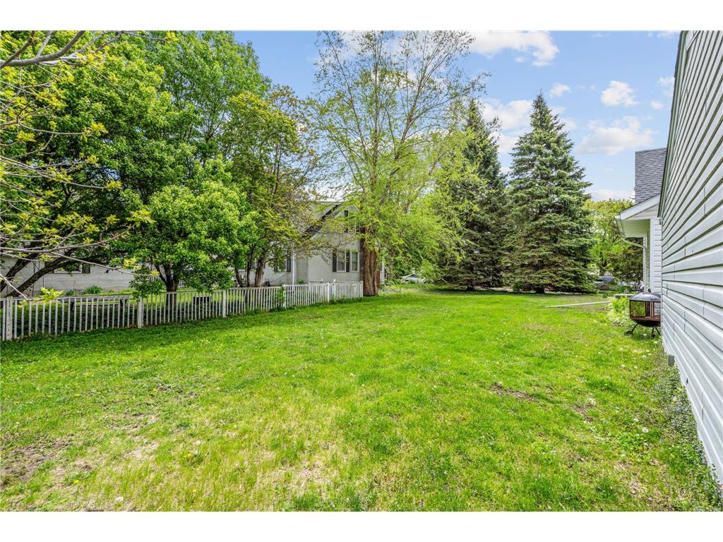 2445 16th Avenue E North Saint Paul MN 55109 7076561 image18