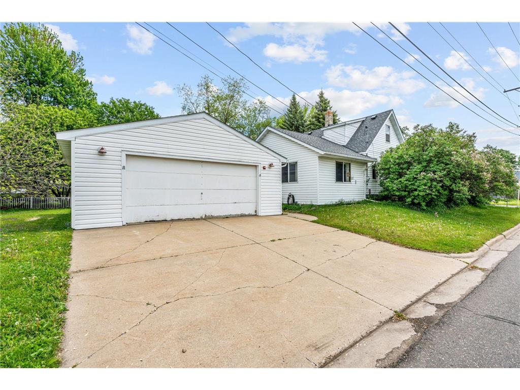 2445 16th Avenue E North Saint Paul MN 55109 7076561 image2