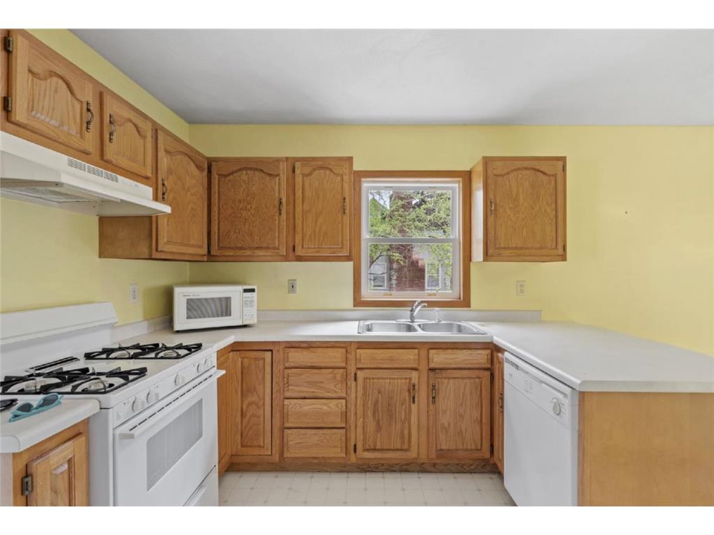 2445 16th Avenue E North Saint Paul MN 55109 7076561 image6