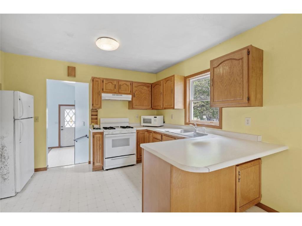 2445 16th Avenue E North Saint Paul MN 55109 7076561 image8
