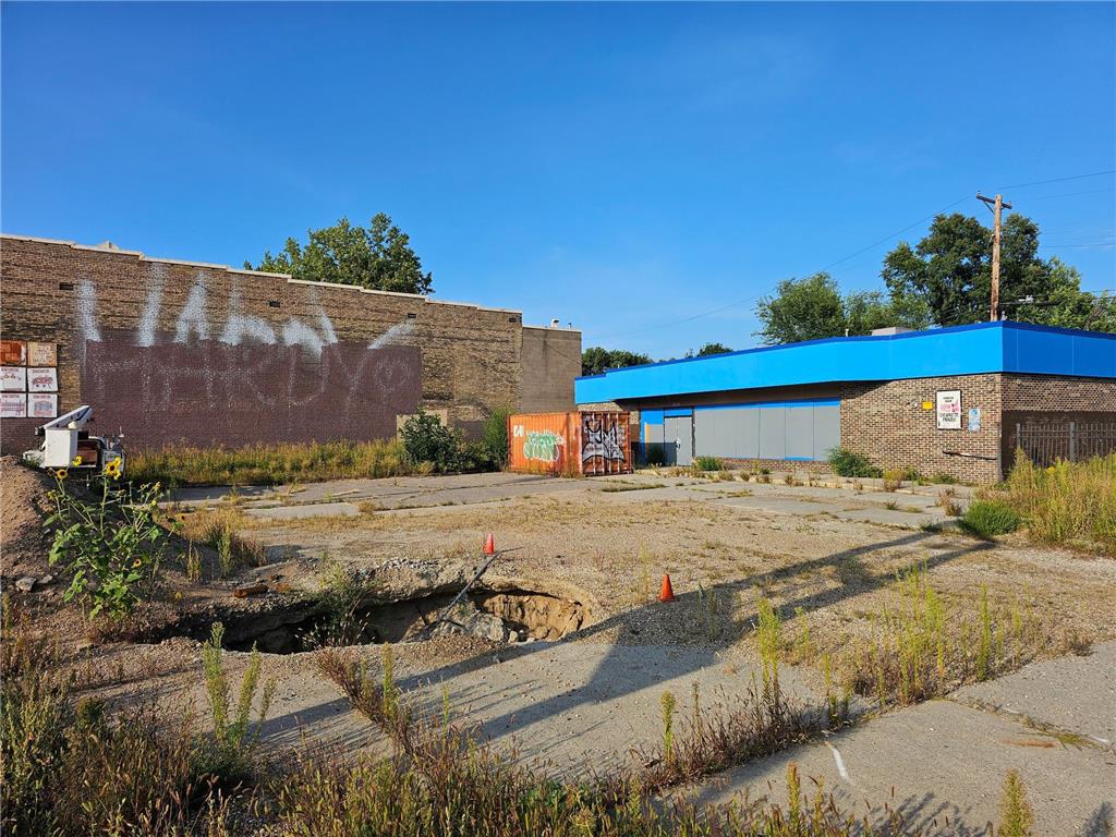 2445 Bloomington Avenue Minneapolis MN 55404 6791520 image2