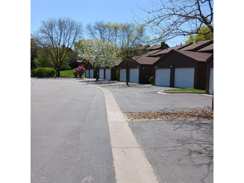 2445 Crestwood Drive North Saint Paul MN 55109 7017690 image1