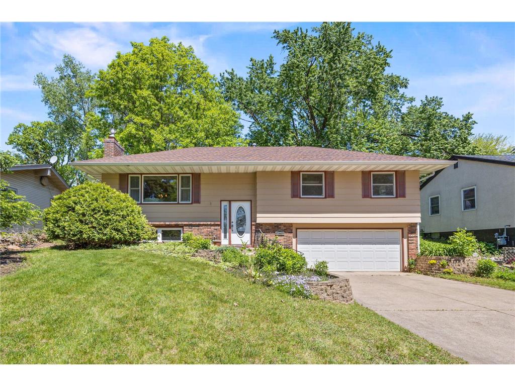 2445 Indian Way North Saint Paul MN 55109 6728336 image1