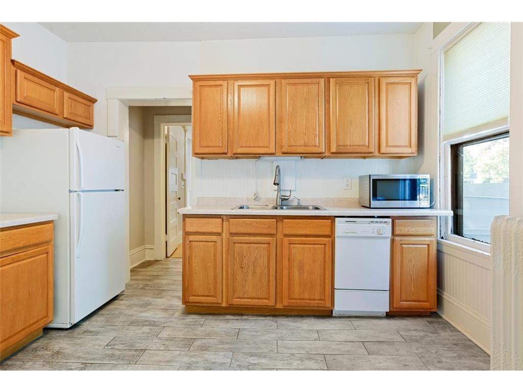 2445 Lyndale Avenue S Minneapolis MN 55405 7086205 image7