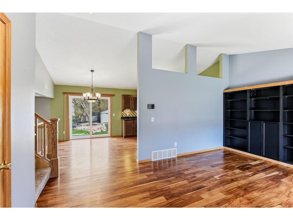 2445 Schaller Drive E Maplewood MN 55119 7058750 image2