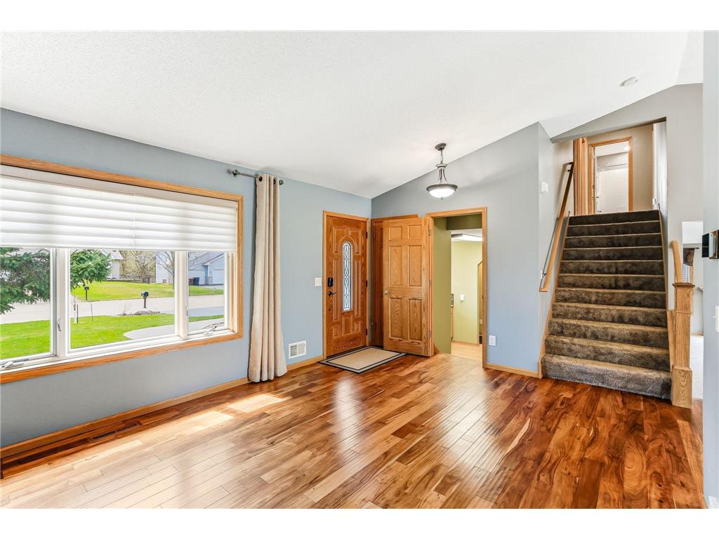2445 Schaller Drive E Maplewood MN 55119 7058750 image5