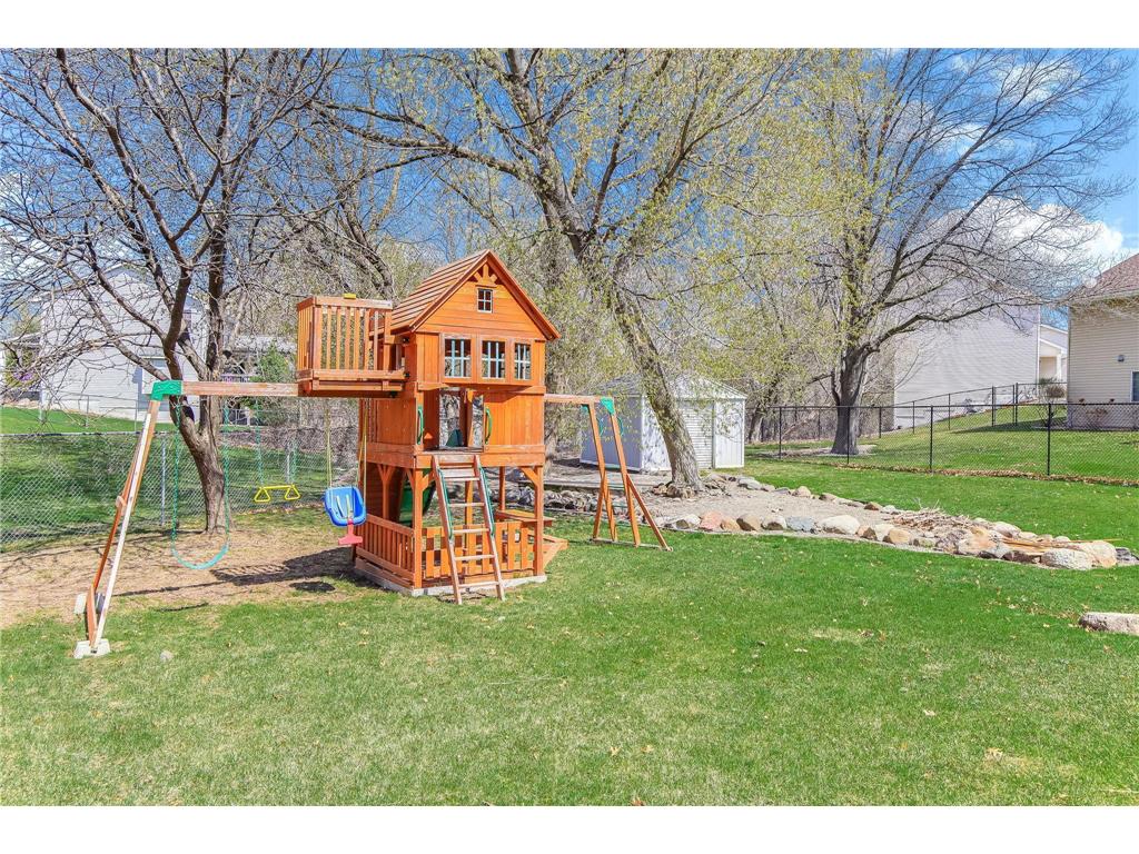 2445 Schaller Drive E Maplewood MN 55119 7058750 image52