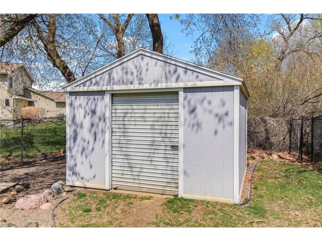 2445 Schaller Drive E Maplewood MN 55119 7058750 image53