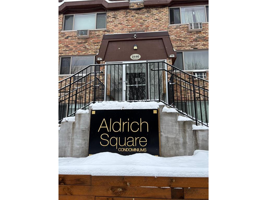 2446 Aldrich Avenue S #105 Minneapolis MN 55405 6823209 image1