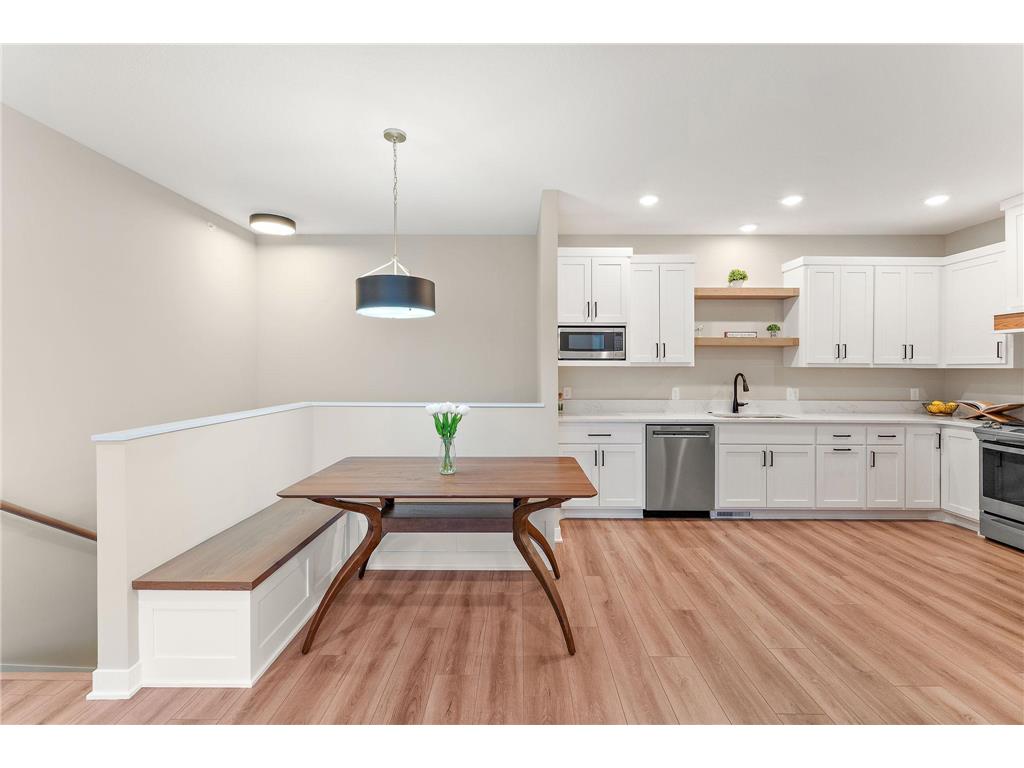 2446 County Road D W Roseville MN 55112 7015198 image11