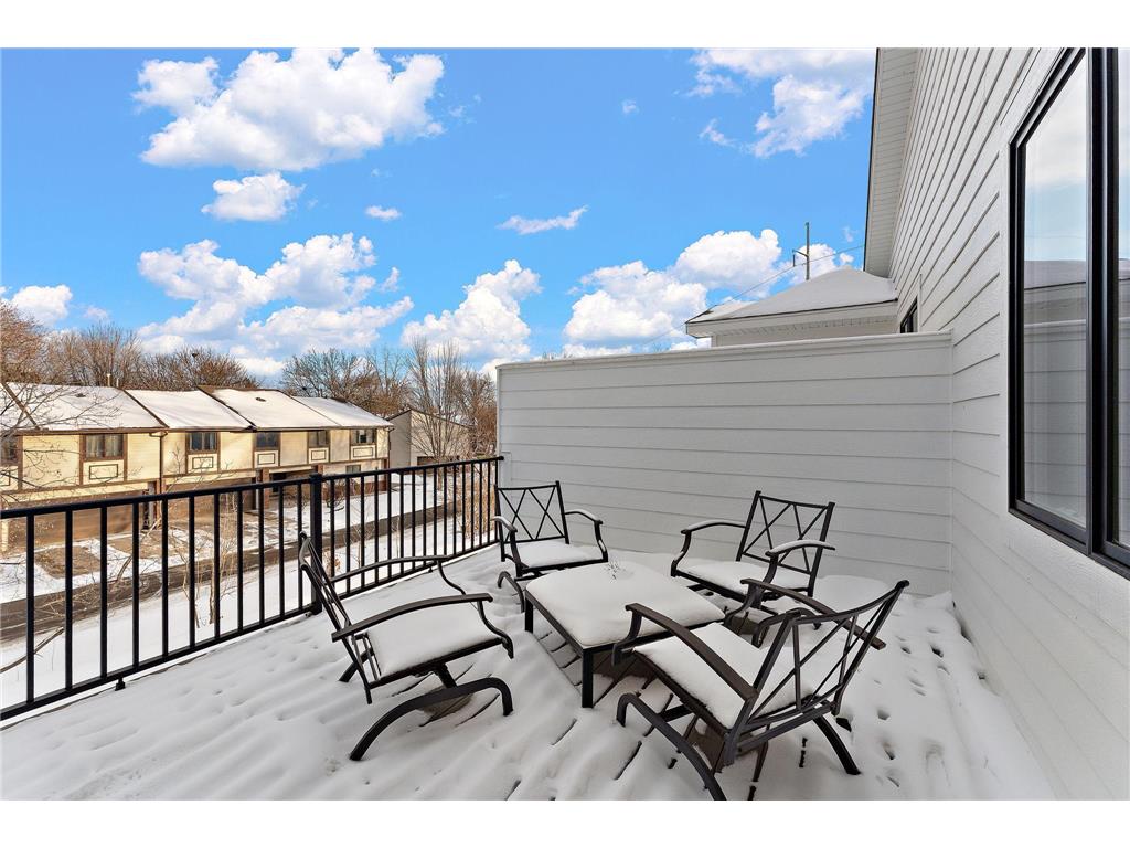 2446 County Road D W Roseville MN 55112 7015198 image13