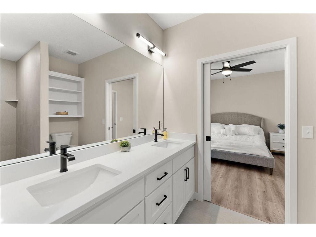 2446 County Road D W Roseville MN 55112 7015198 image15