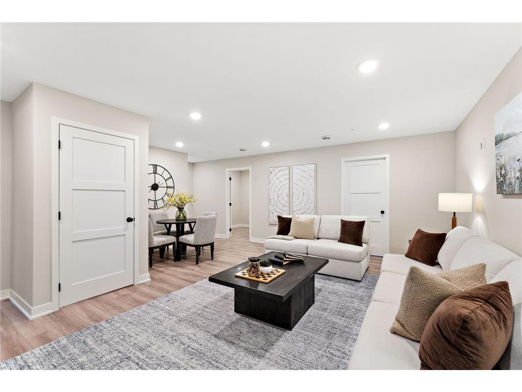 2446 County Road D W Roseville MN 55112 7015198 image20