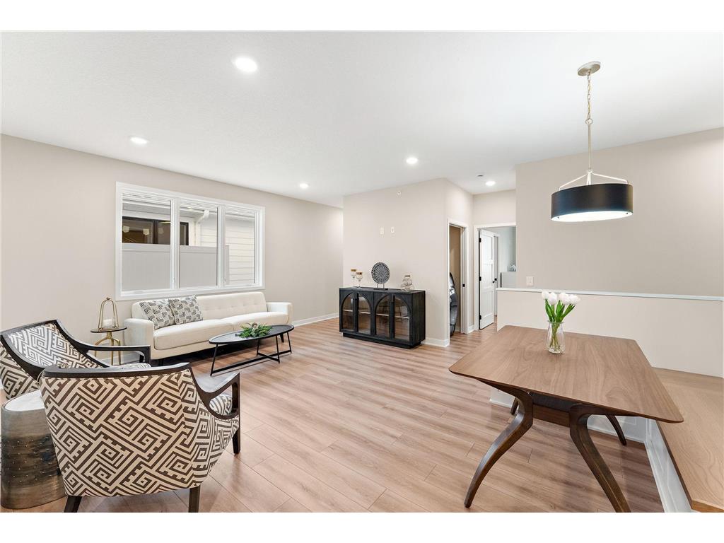 2446 County Road D W Roseville MN 55112 7015198 image4