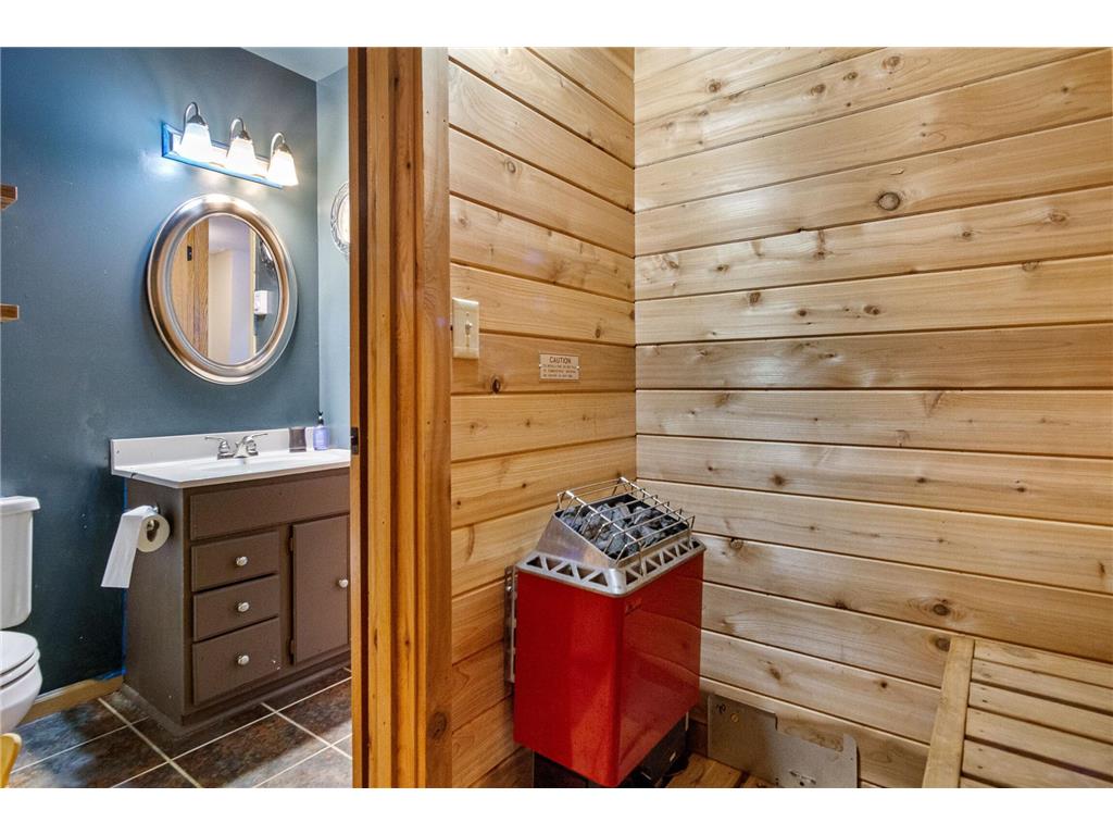 2447 50th Avenue Eau Galle WI 54028 6821707 image35