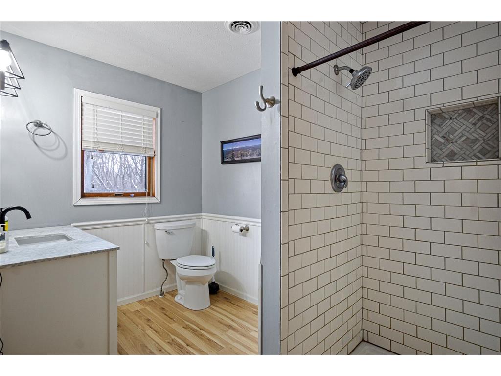 2447 50th Avenue Eau Galle WI 54028 6821707 image60