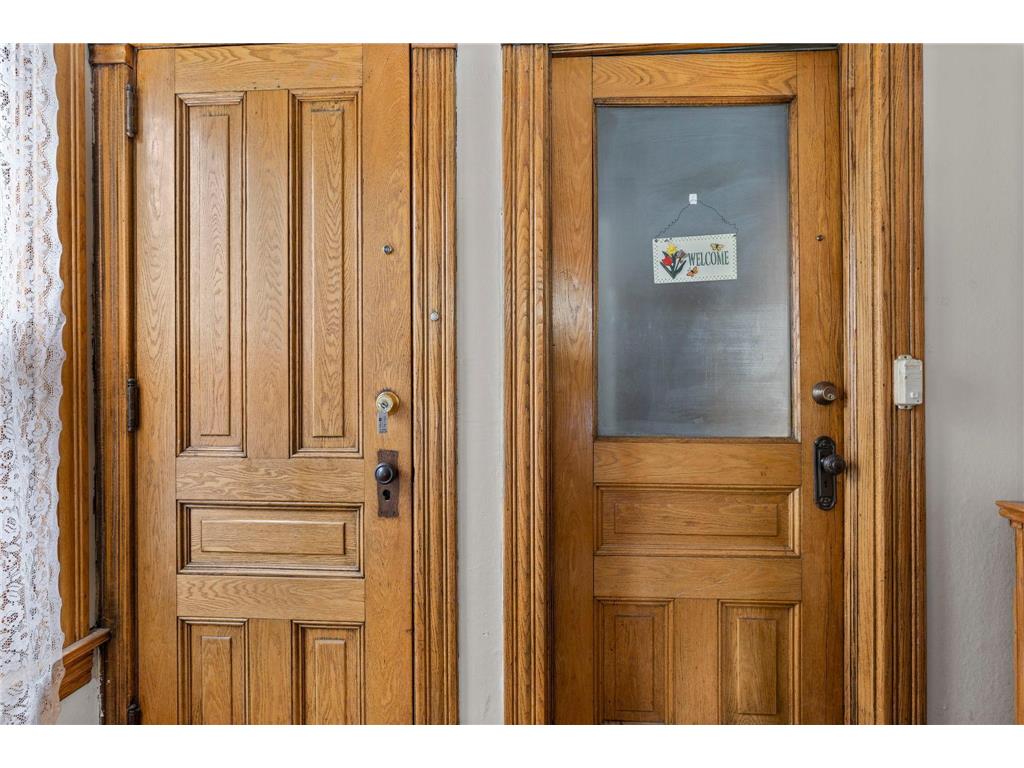 2447 Colfax Avenue S Minneapolis MN 55405 7068074 image10