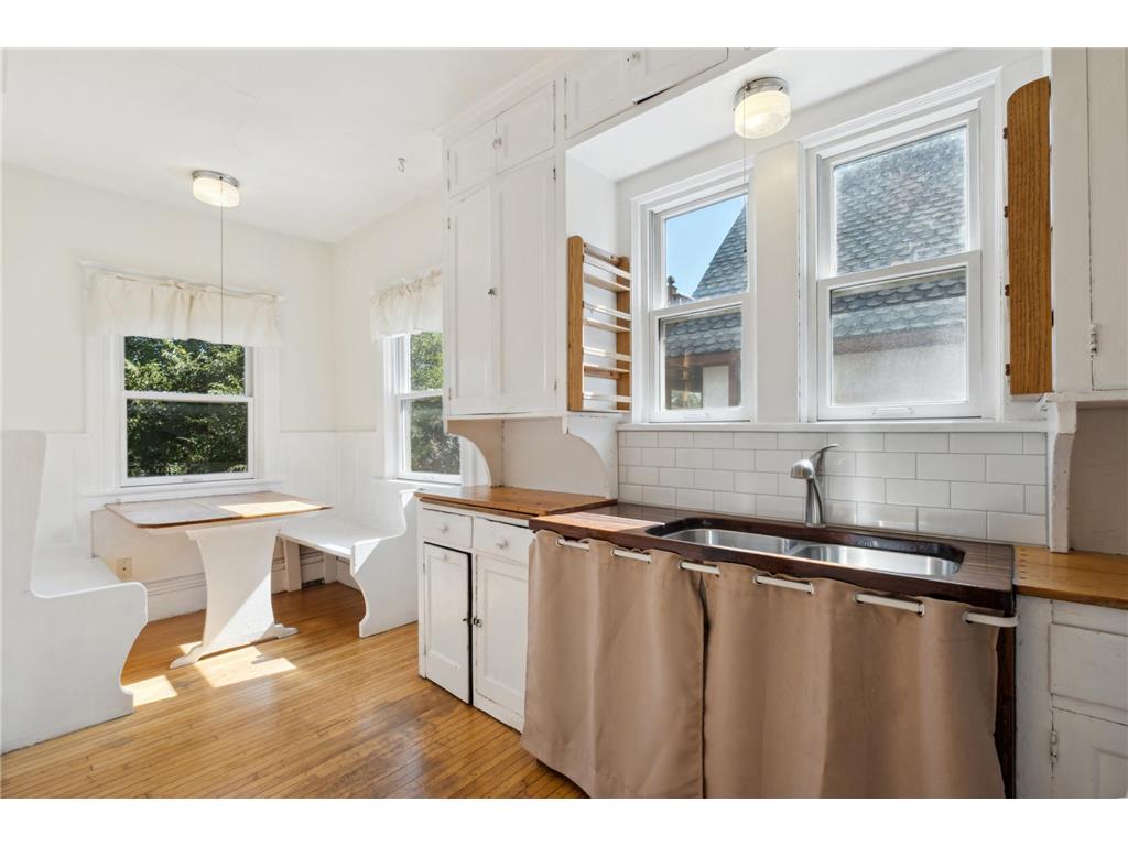 2447 Colfax Avenue S Minneapolis MN 55405 7068074 image17