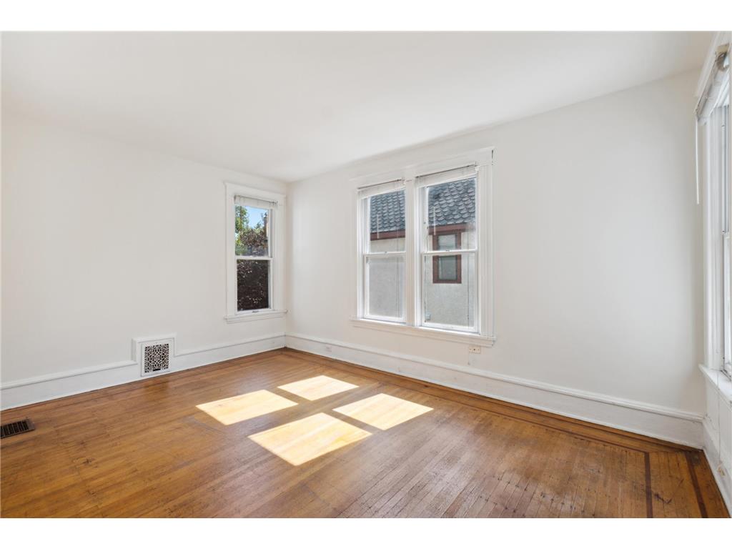 2447 Colfax Avenue S Minneapolis MN 55405 7068074 image21