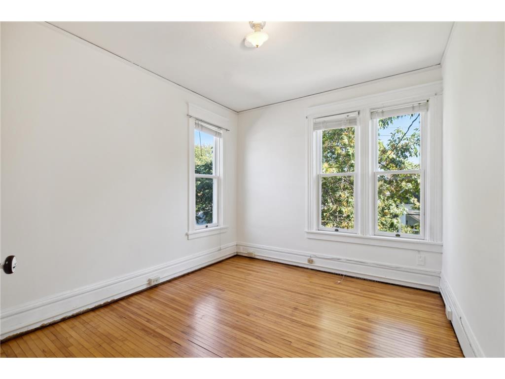 2447 Colfax Avenue S Minneapolis MN 55405 7068074 image25