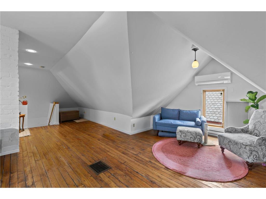 2447 Colfax Avenue S Minneapolis MN 55405 7068074 image30
