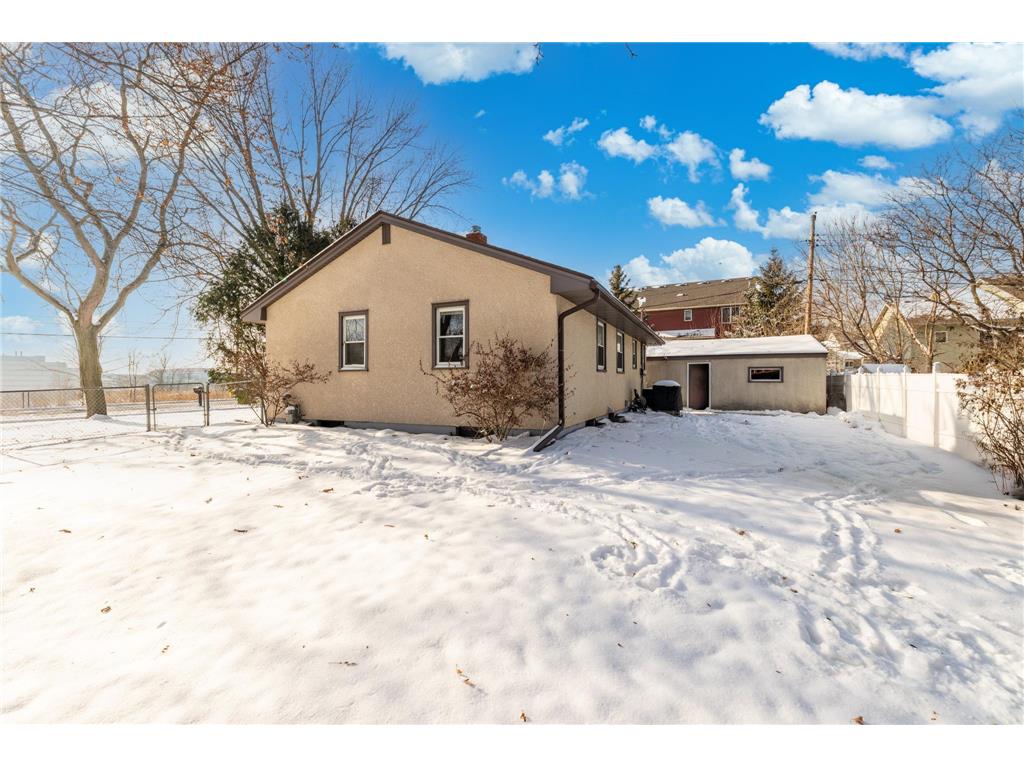 2447 Minnehaha Avenue E Maplewood MN 55119 7004068 image21