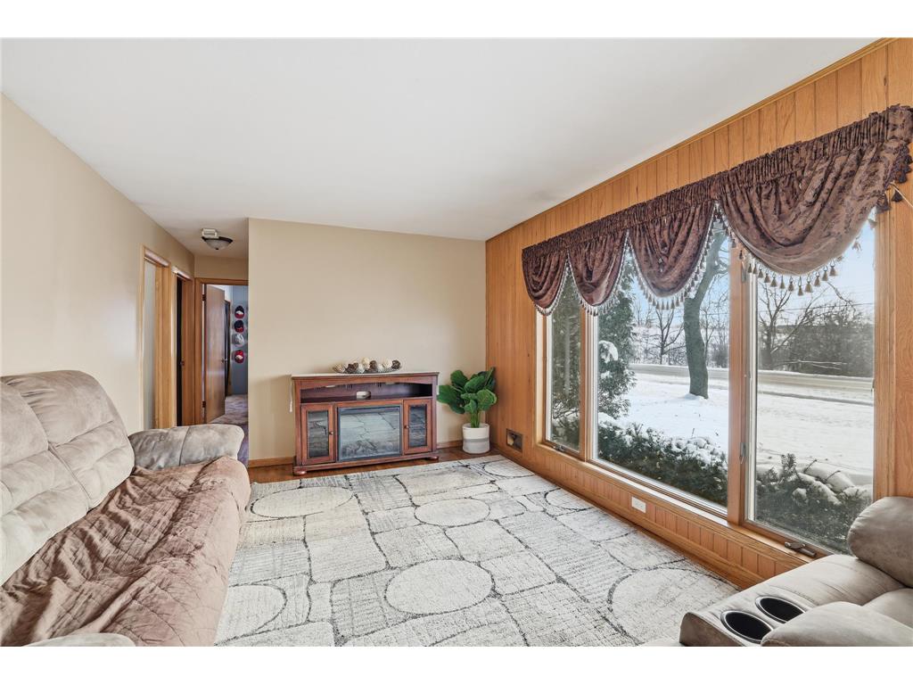 2447 Minnehaha Avenue E Maplewood MN 55119 7004068 image8