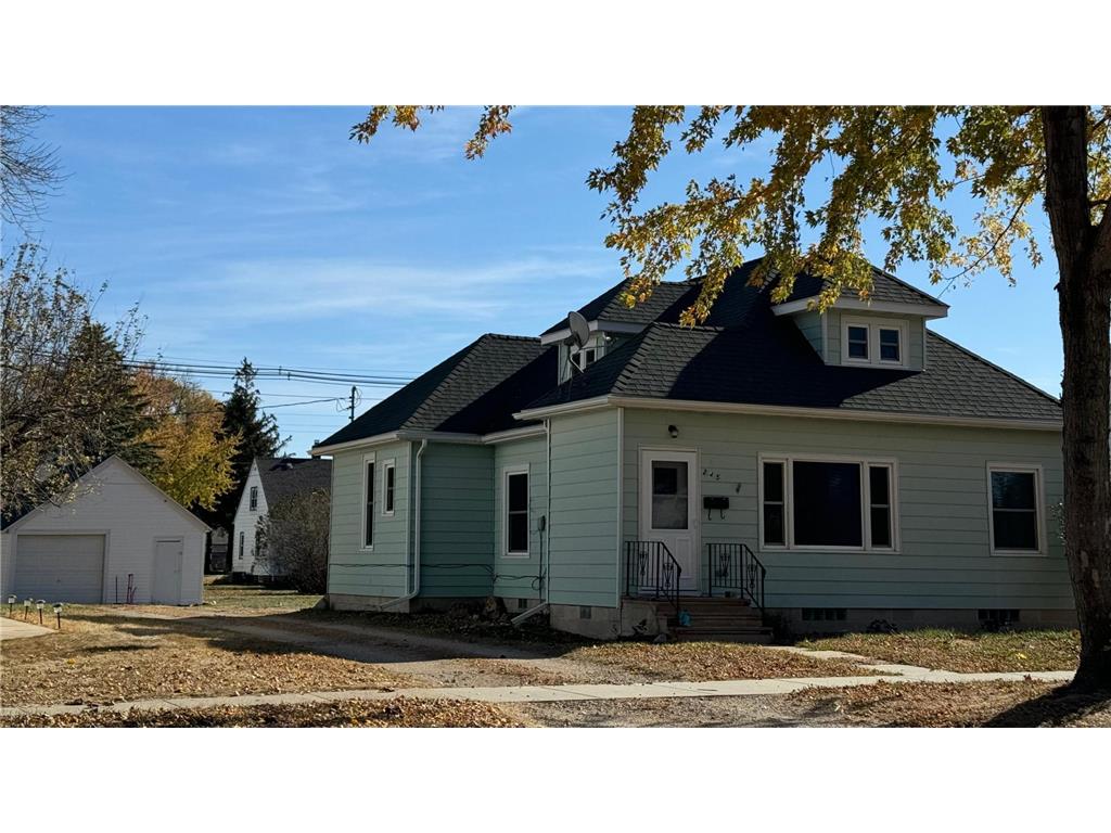 245 1st Avenue SE Wells MN 56097 6624184 image1