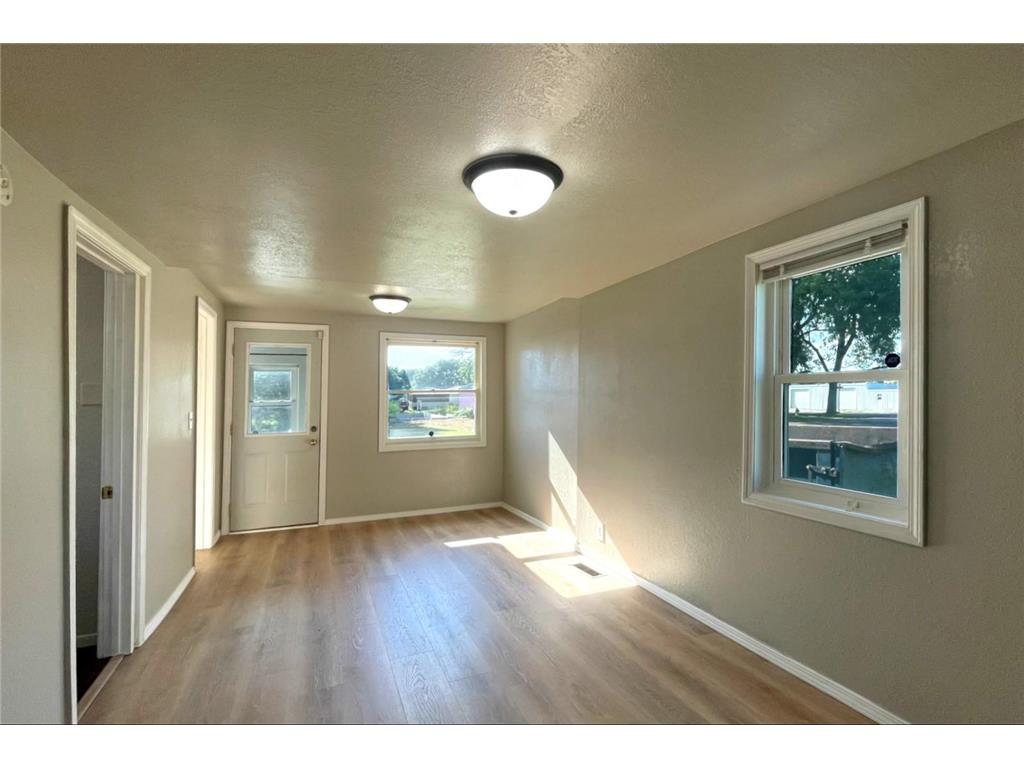 245 3rd Avenue SE Wells MN 56097 6778528 image10