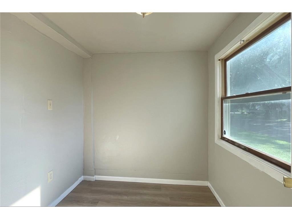 245 3rd Avenue SE Wells MN 56097 7052558 image12
