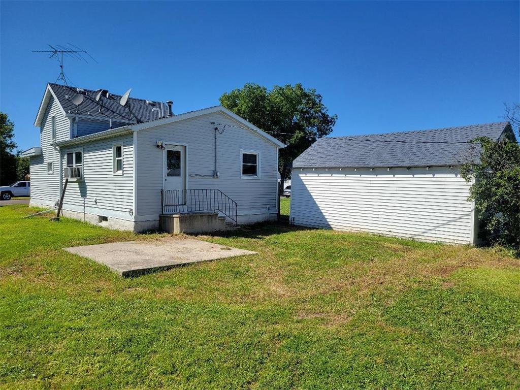 245 3rd Avenue SE Wells MN 56097 7052558 image3