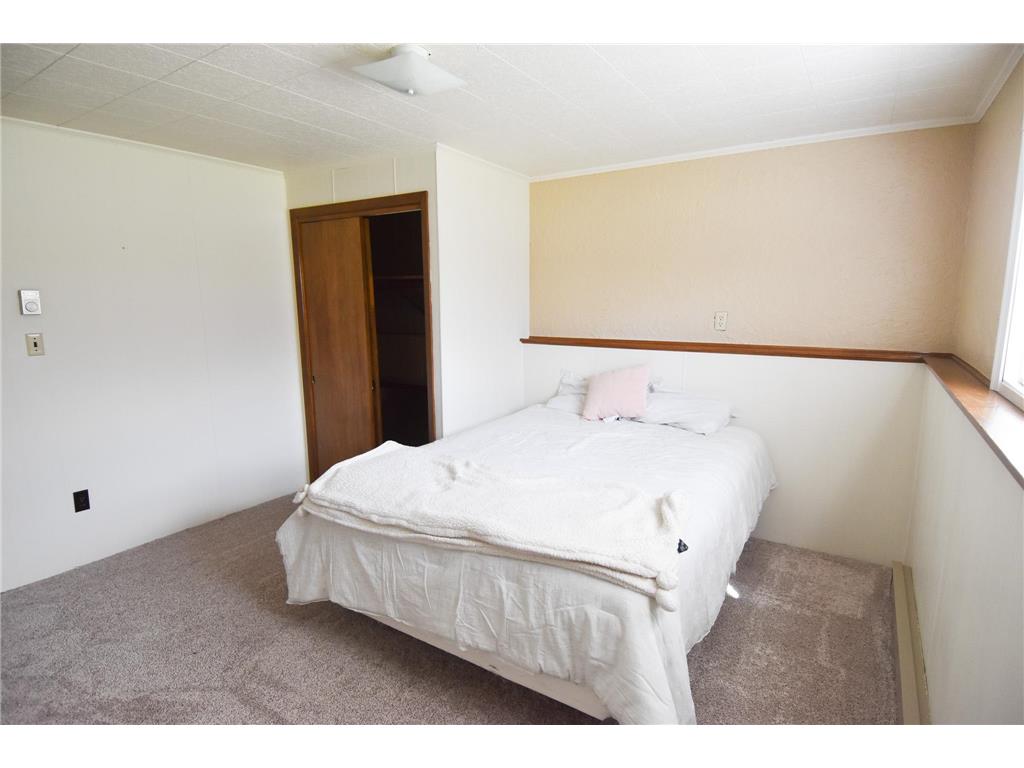 245 E Pleasant Avenue Warren MN 56762 7066635 image18