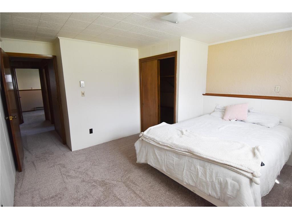 245 E Pleasant Avenue Warren MN 56762 7066635 image19