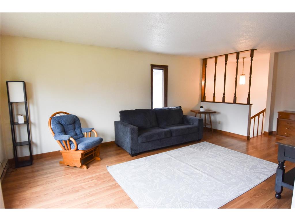 245 E Pleasant Avenue Warren MN 56762 7066635 image3