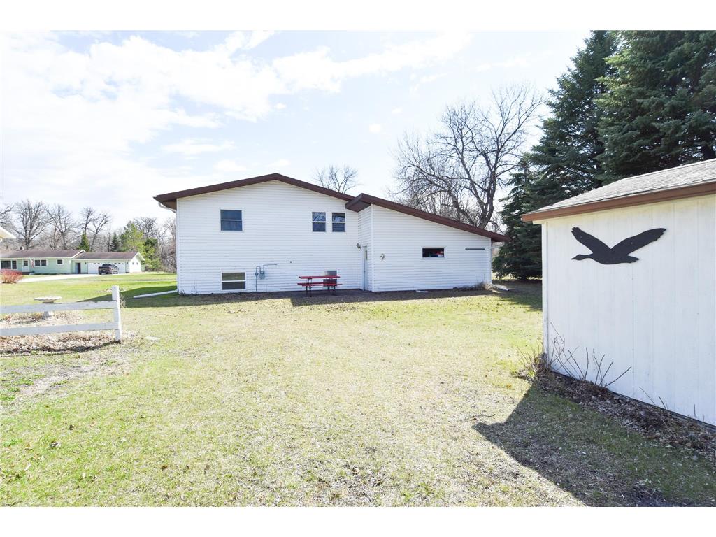 245 E Pleasant Avenue Warren MN 56762 7066635 image30