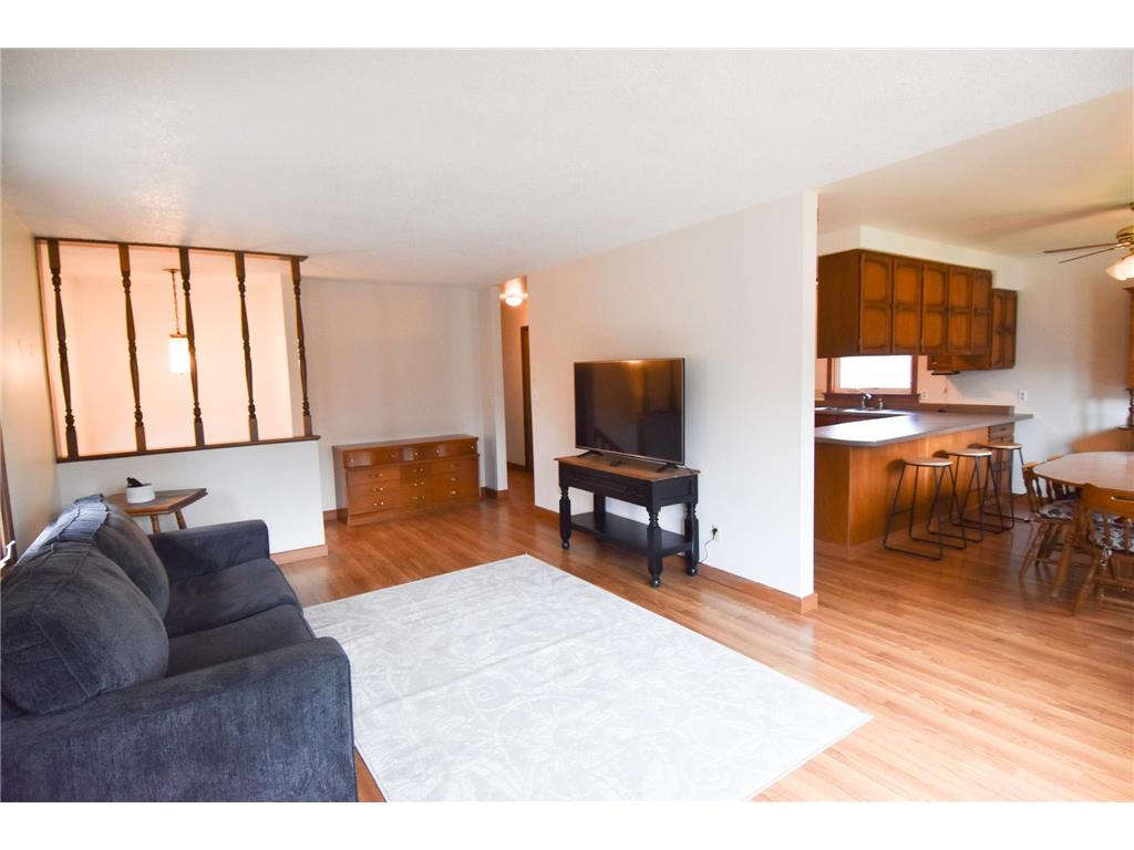245 E Pleasant Avenue Warren MN 56762 7066635 image5