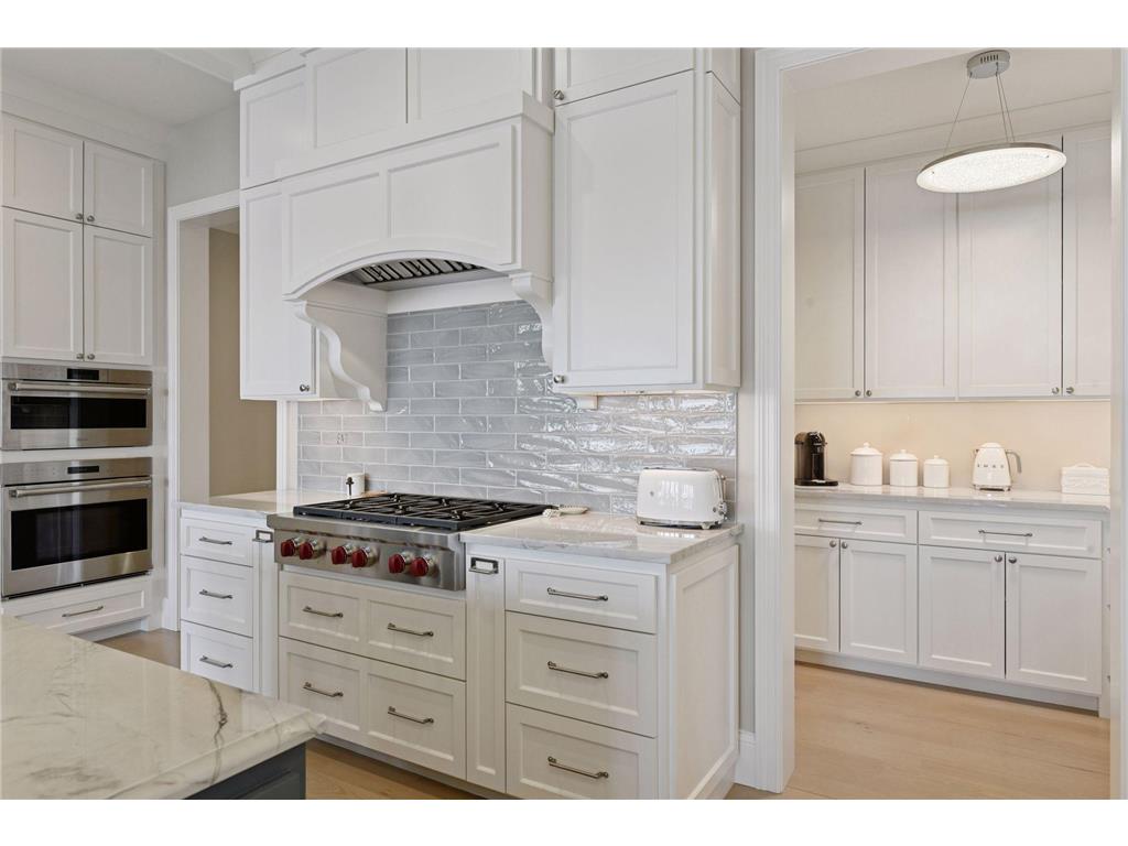 245 Lakeview Avenue Tonka Bay MN 55331 - Lake Minnetonka 7017958 image13