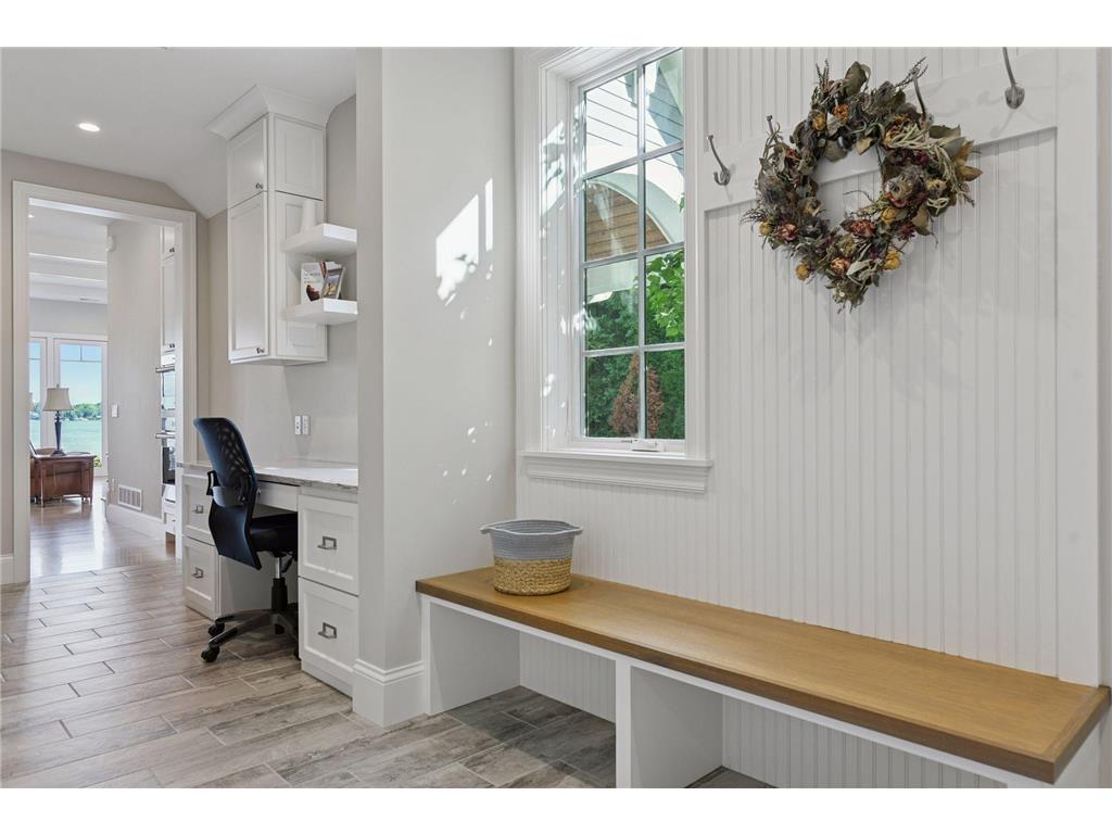 245 Lakeview Avenue Tonka Bay MN 55331 - Lake Minnetonka 7017958 image22