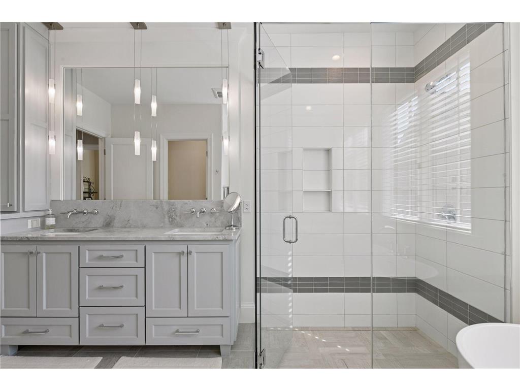 245 Lakeview Avenue Tonka Bay MN 55331 - Lake Minnetonka 7017958 image32