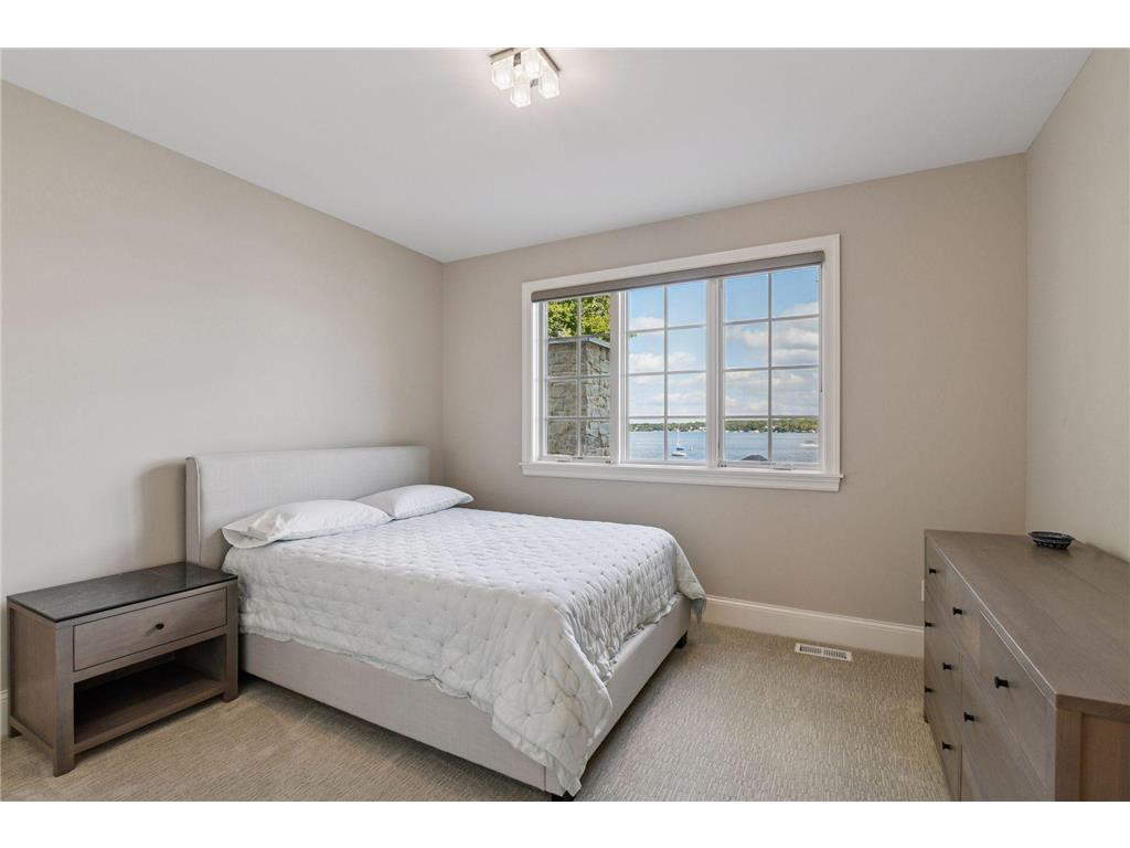 245 Lakeview Avenue Tonka Bay MN 55331 - Lake Minnetonka 7017958 image36