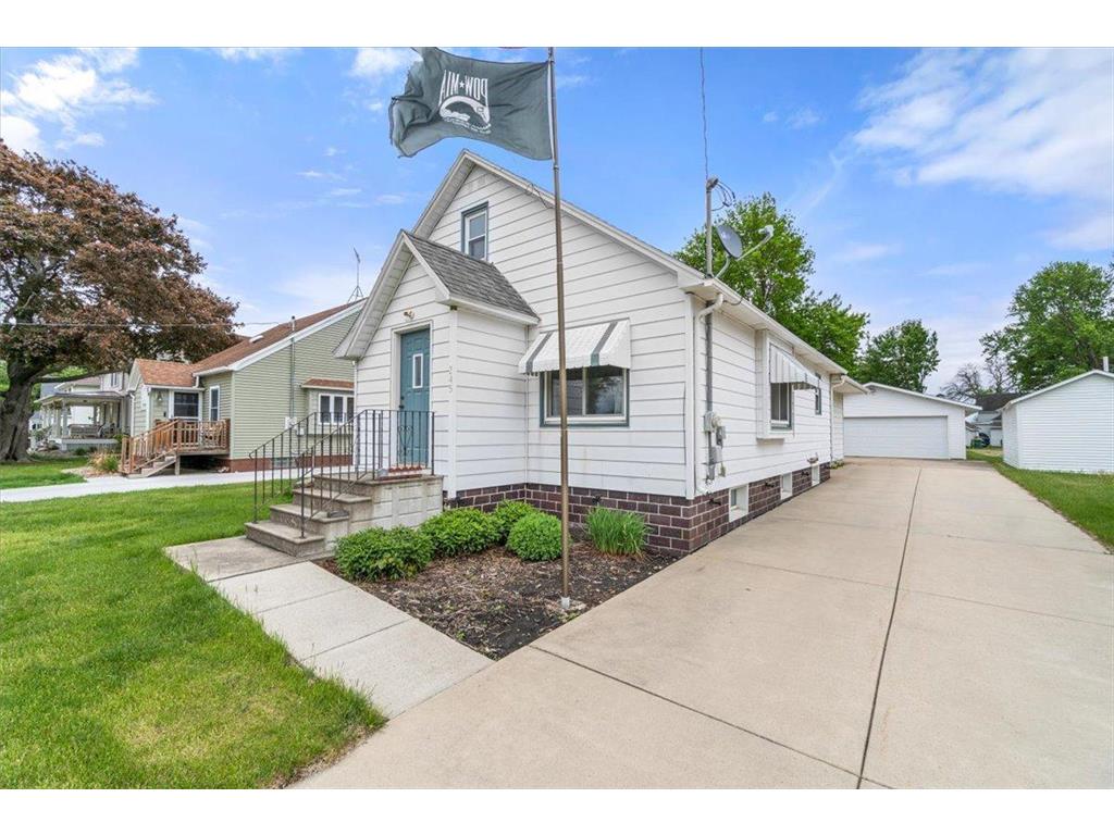 245 N Broadway Alden MN 56009 7020976 image1