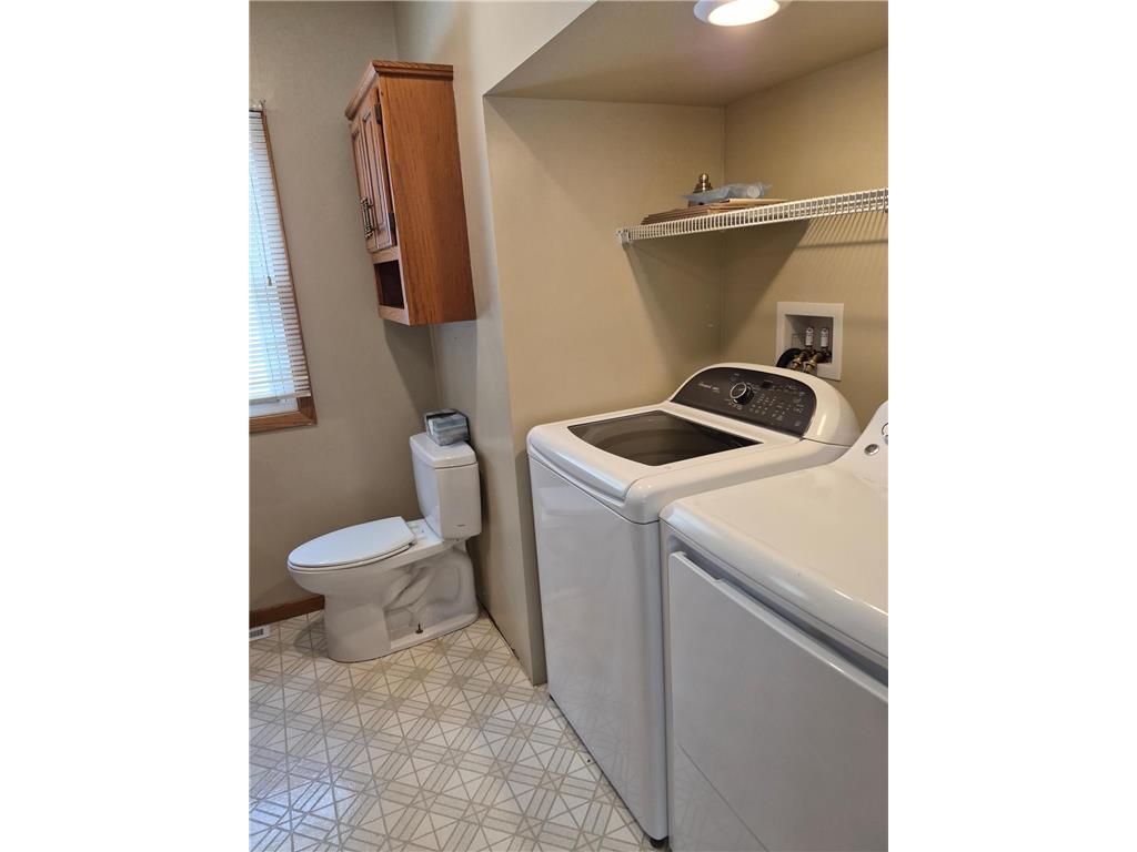 245 N Broadway Alden MN 56009 7020976 image12