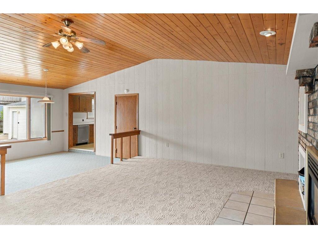 245 N Broadway Alden MN 56009 7020976 image28
