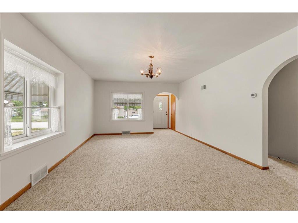 245 N Broadway Alden MN 56009 7020976 image33