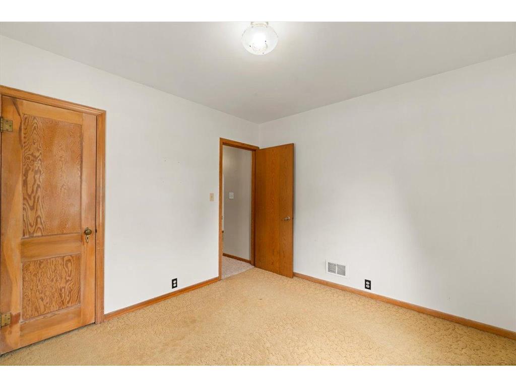 245 N Broadway Alden MN 56009 7020976 image41