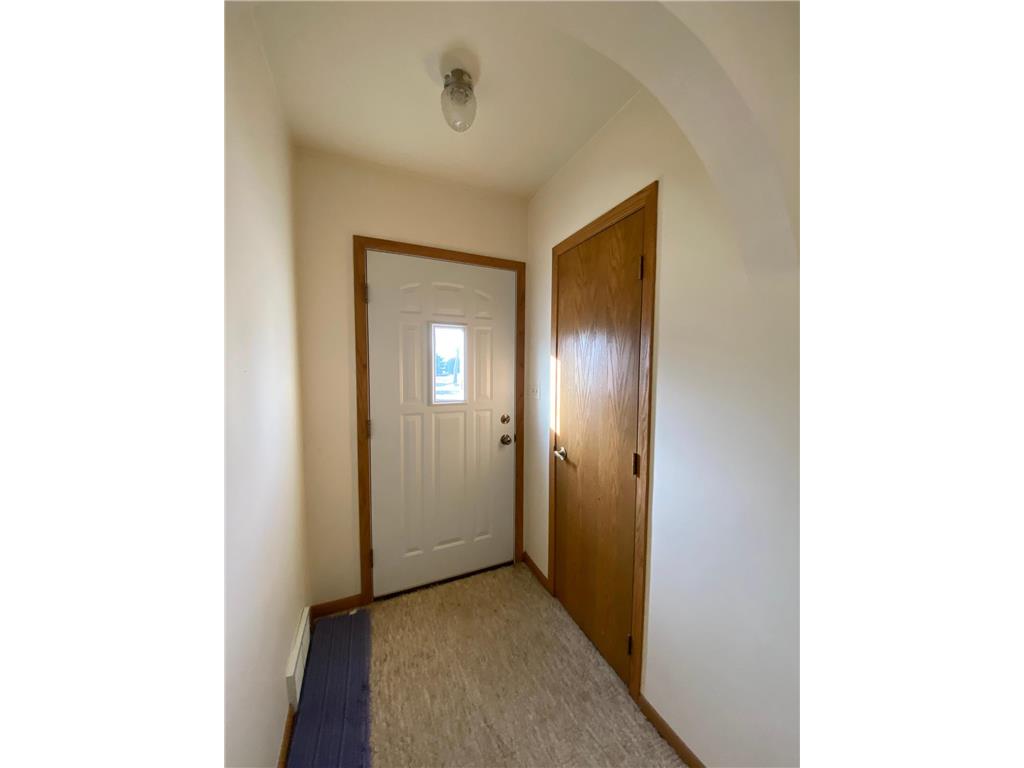 245 N Broadway Alden MN 56009 7020976 image9